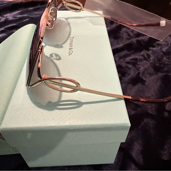 Tiffany round shaped sunglasses. Authentic - Picture 7 of 7